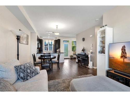 11 Nolan Hill Boulevard Nw, Calgary, AB - Indoor Photo Showing Living Room