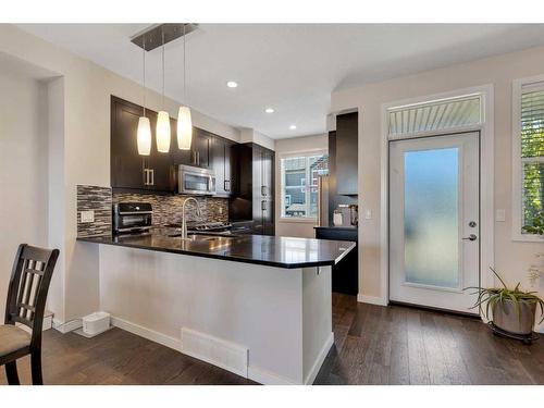 11 Nolan Hill Boulevard Nw, Calgary, AB - Indoor Photo Showing Kitchen