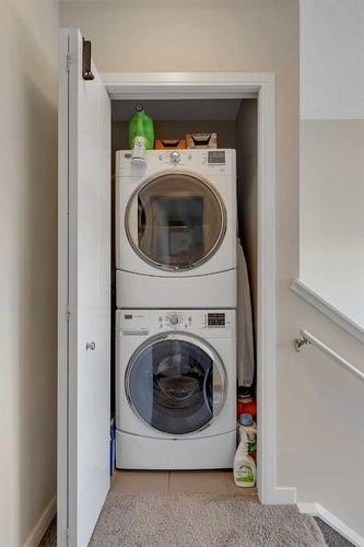 11 Nolan Hill Boulevard Nw, Calgary, AB - Indoor Photo Showing Laundry Room