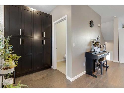 11 Nolan Hill Boulevard Nw, Calgary, AB - Indoor Photo Showing Other Room