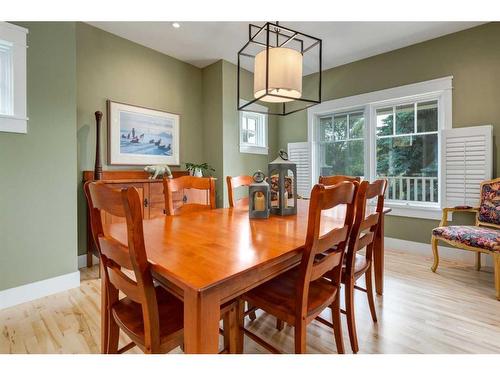 2022 7 Avenue Nw, Calgary, AB - Indoor Photo Showing Dining Room