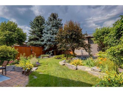 2022 7 Avenue Nw, Calgary, AB - Outdoor