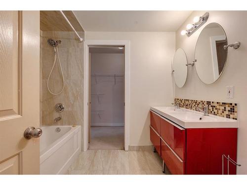 312-1053 10 Street Sw, Calgary, AB - Indoor Photo Showing Bathroom