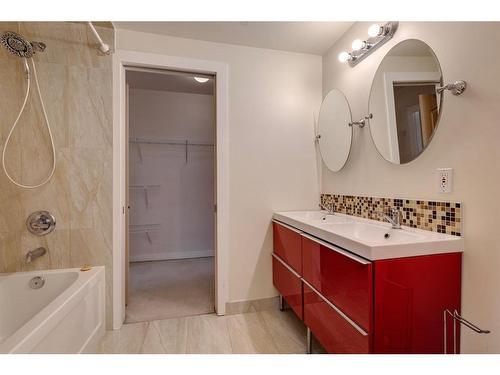 312-1053 10 Street Sw, Calgary, AB - Indoor Photo Showing Bathroom