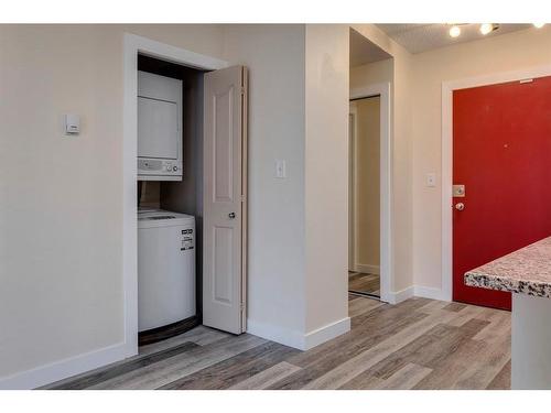 312-1053 10 Street Sw, Calgary, AB - Indoor Photo Showing Laundry Room