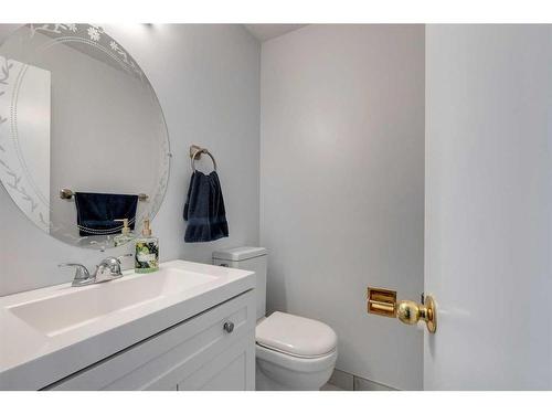 127 Midglen Place Se, Calgary, AB - Indoor Photo Showing Bathroom