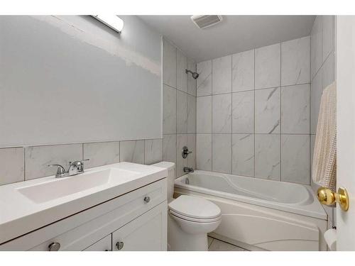 127 Midglen Place Se, Calgary, AB - Indoor Photo Showing Bathroom