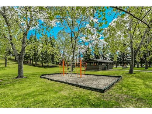 127 Midglen Place Se, Calgary, AB - Outdoor