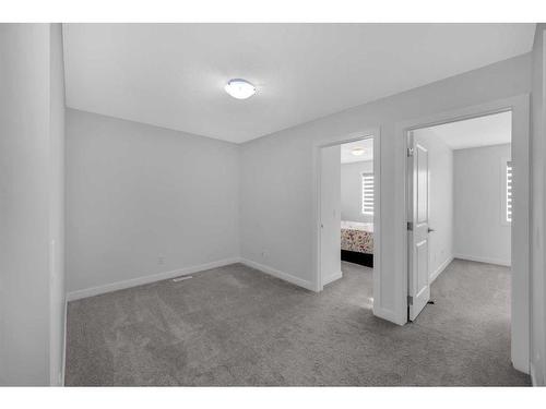 32 Ambelside Crescent Nw, Calgary, AB - Indoor Photo Showing Other Room