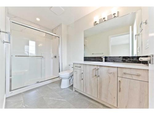 342 Midgrove Link Sw, Airdrie, AB - Indoor Photo Showing Bathroom