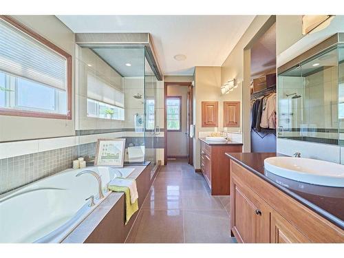 26 Quarry Point Se, Calgary, AB - Indoor Photo Showing Bathroom