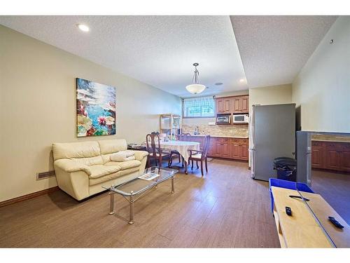 26 Quarry Point Se, Calgary, AB - Indoor