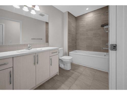 11157 Cityscape Drive Ne, Calgary, AB - Indoor Photo Showing Bathroom