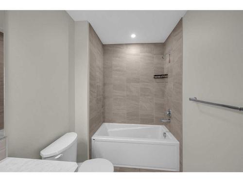 11157 Cityscape Drive Ne, Calgary, AB - Indoor Photo Showing Bathroom