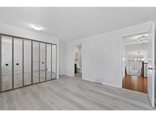 167 Castlebrook Drive Ne, Calgary, AB - Indoor Photo Showing Other Room