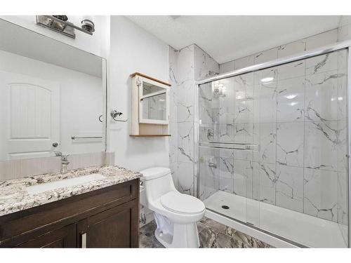 167 Castlebrook Drive Ne, Calgary, AB - Indoor Photo Showing Bathroom