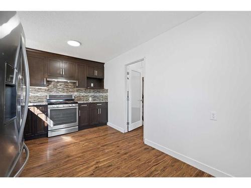 167 Castlebrook Drive Ne, Calgary, AB - Indoor Photo Showing Kitchen With Upgraded Kitchen