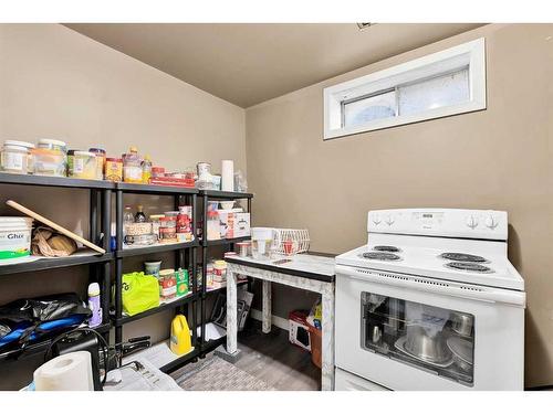 11 Falchurch Road Ne, Calgary, AB - Indoor