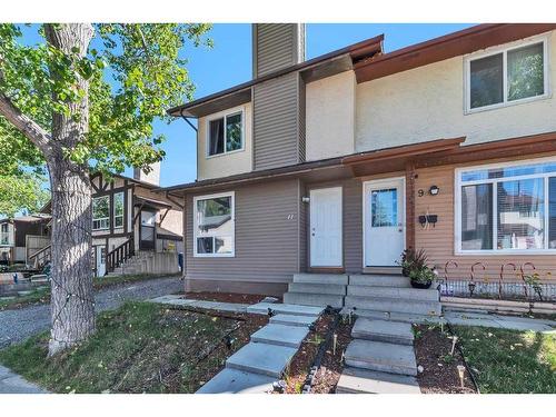 11 Falchurch Road Ne, Calgary, AB - Outdoor