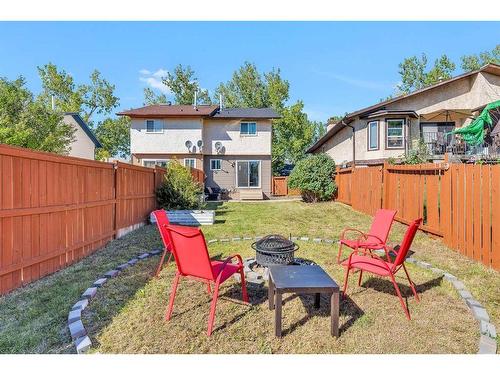 11 Falchurch Road Ne, Calgary, AB - Outdoor