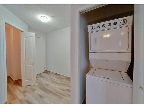 2200-6224 17 Avenue Se, Calgary, AB - Indoor Photo Showing Laundry Room