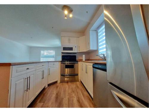 2200-6224 17 Avenue Se, Calgary, AB - Indoor Photo Showing Kitchen