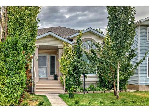 158 Laguna Circle Ne, Calgary, AB - Outdoor