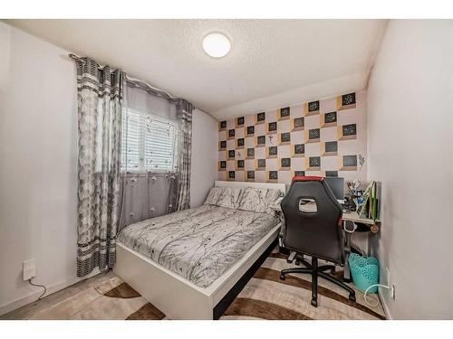 158 Laguna Circle Ne, Calgary, AB - Indoor Photo Showing Bedroom