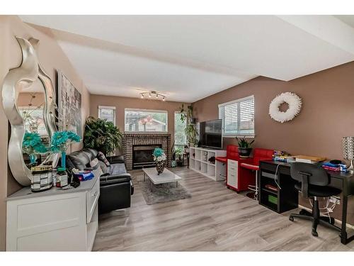 158 Laguna Circle Ne, Calgary, AB - Indoor