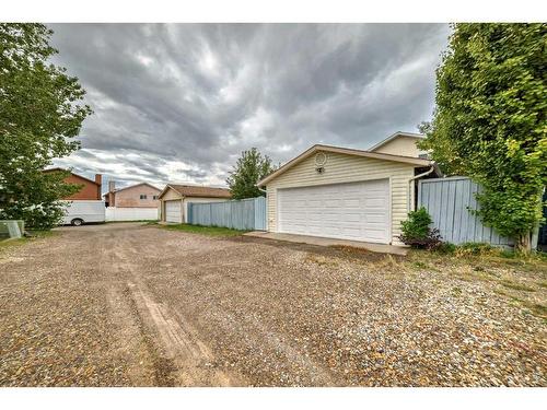 158 Laguna Circle Ne, Calgary, AB - Outdoor