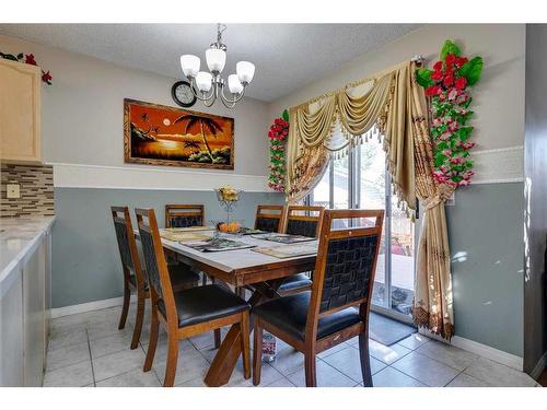 807 Erin Woods Drive Se, Calgary, AB - Indoor Photo Showing Dining Room