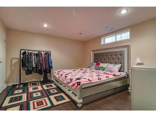 807 Erin Woods Drive Se, Calgary, AB - Indoor Photo Showing Bedroom