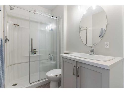 47 Sunset Terrace, Cochrane, AB - Indoor Photo Showing Bathroom