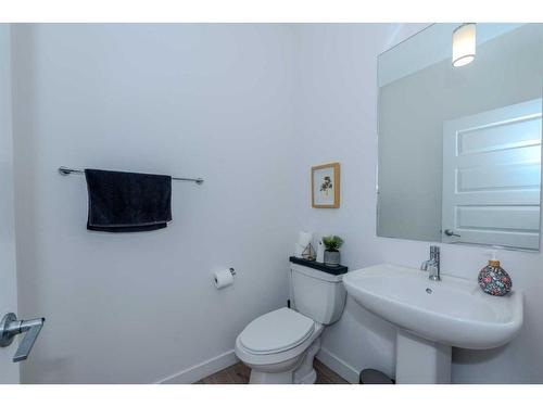 116 Sage Hill Crescent Nw, Calgary, AB - Indoor Photo Showing Bathroom