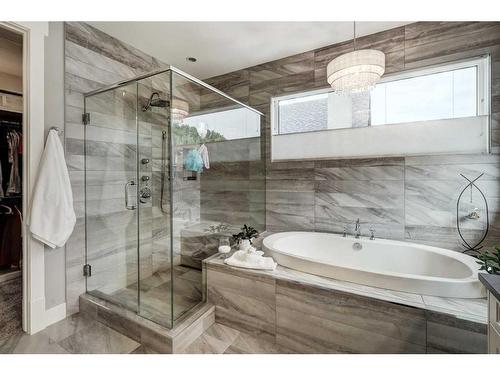 1215 15 Street Se, Calgary, AB - Indoor Photo Showing Bathroom