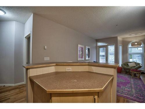 103-1026 12 Avenue Sw, Calgary, AB - Indoor Photo Showing Other Room