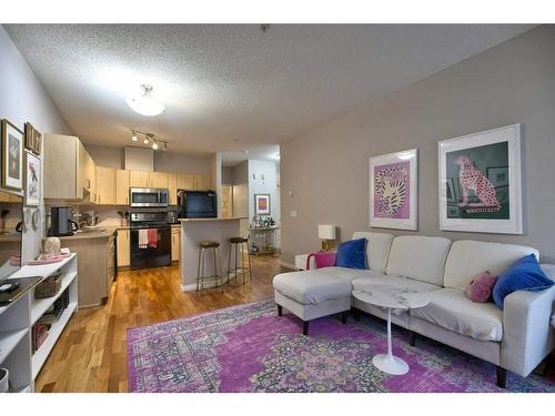 103-1026 12 Avenue Sw, Calgary, AB - Indoor