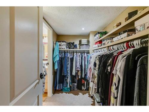 52-2225 Oakmoor Drive Sw, Calgary, AB - Indoor With Storage