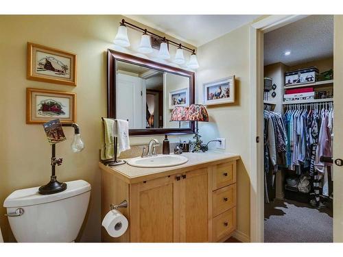 52-2225 Oakmoor Drive Sw, Calgary, AB - Indoor Photo Showing Bathroom