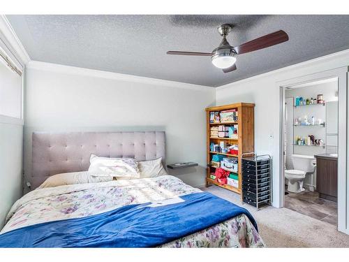 414 Mckenzie Towne Close Se, Calgary, AB - Indoor Photo Showing Bedroom