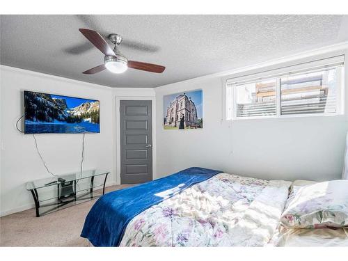 414 Mckenzie Towne Close Se, Calgary, AB - Indoor Photo Showing Bedroom