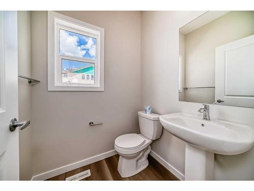 482 Lucas Way Nw, Calgary, AB - Indoor Photo Showing Bathroom