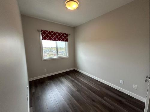 320-16 Sage Hill Terrace Nw, Calgary, AB - Indoor Photo Showing Other Room