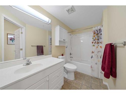 274-223 Tuscany Springs Boulevard Nw, Calgary, AB - Indoor Photo Showing Bathroom