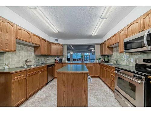 274-223 Tuscany Springs Boulevard Nw, Calgary, AB - Indoor Photo Showing Kitchen