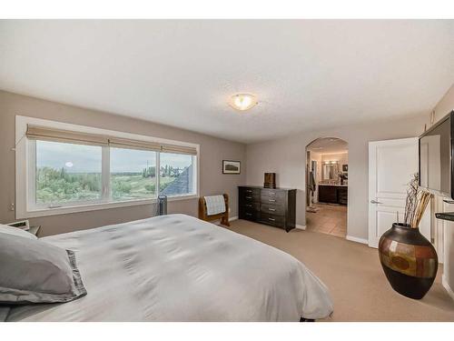 31 Tuscany Glen Park Nw, Calgary, AB - Indoor Photo Showing Bedroom