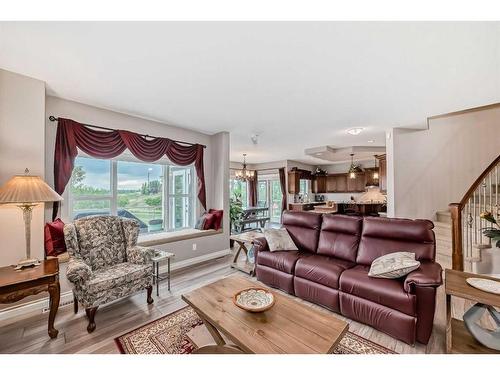 31 Tuscany Glen Park Nw, Calgary, AB - Indoor Photo Showing Living Room