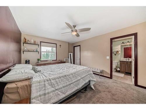 808-10 Auburn Bay Avenue Se, Calgary, AB - Indoor Photo Showing Bedroom