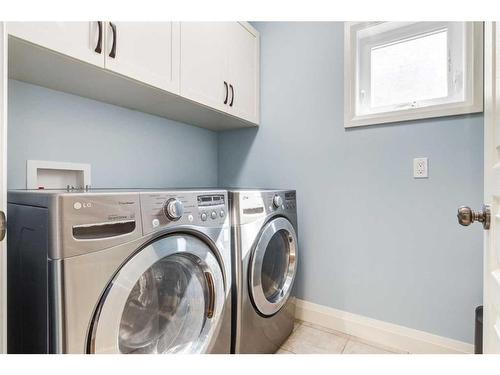 4722 21A Street Sw, Calgary, AB - Indoor Photo Showing Laundry Room