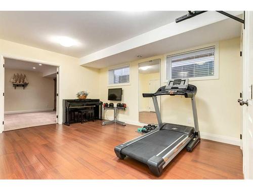 4722 21A Street Sw, Calgary, AB - Indoor Photo Showing Gym Room